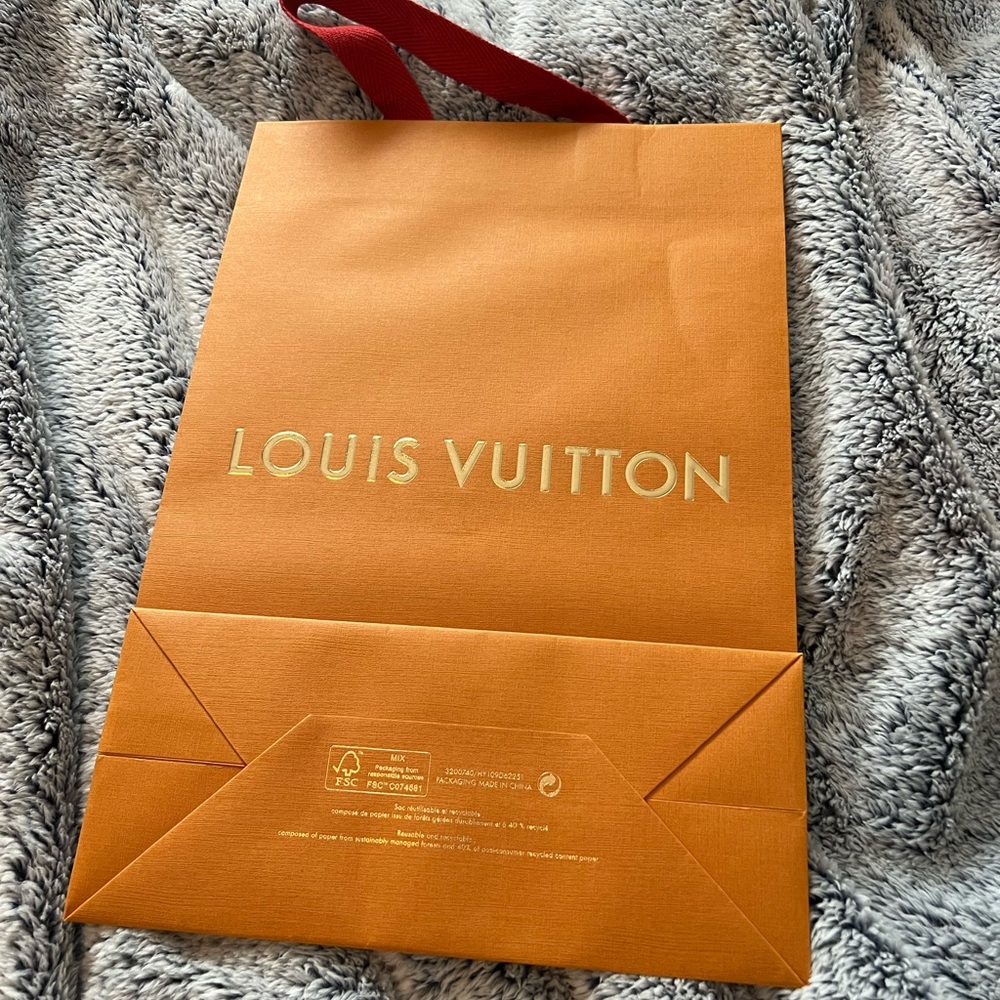 Paper gift bag